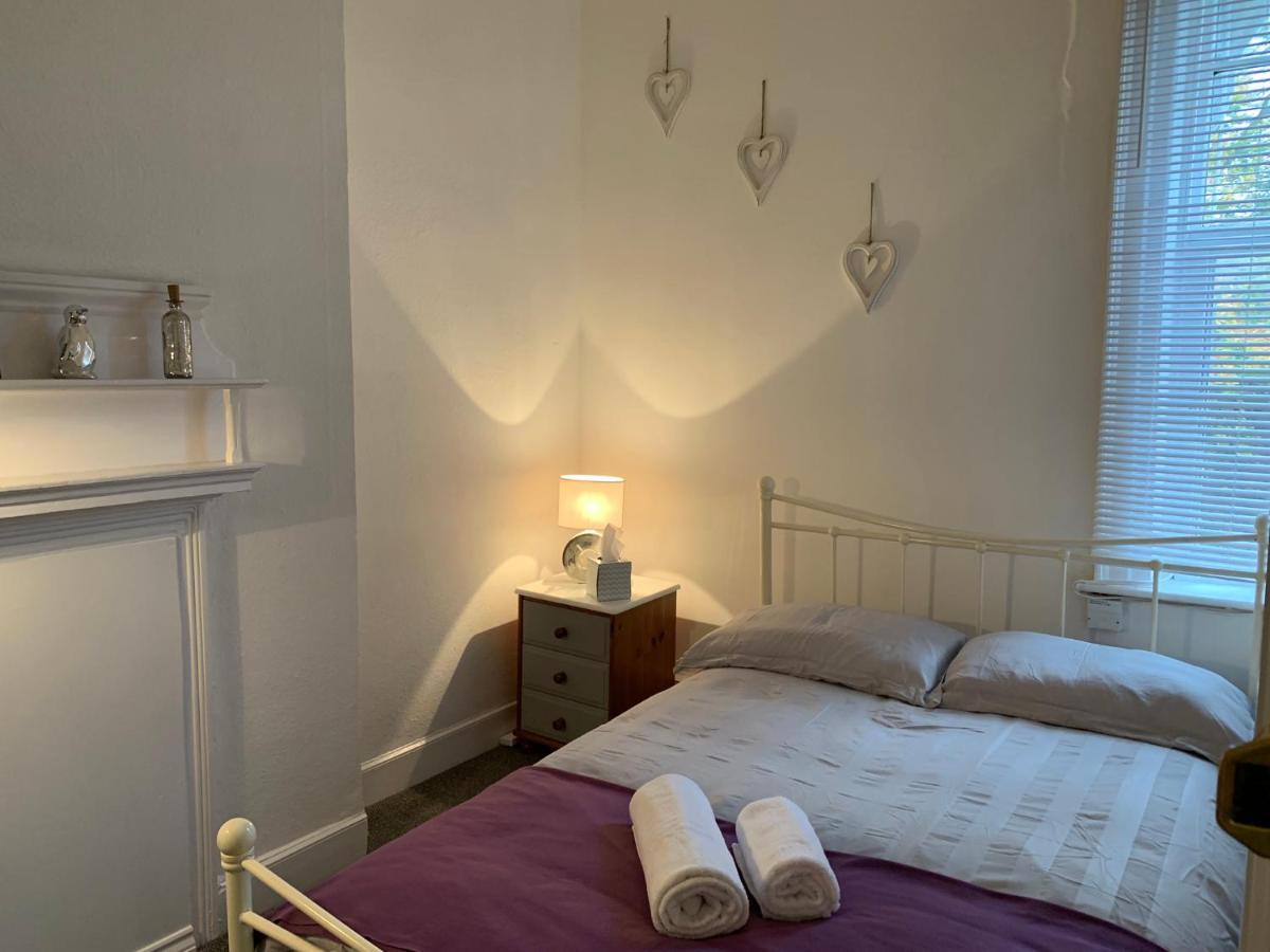 Cosy Rooms In Taunton Esterno foto