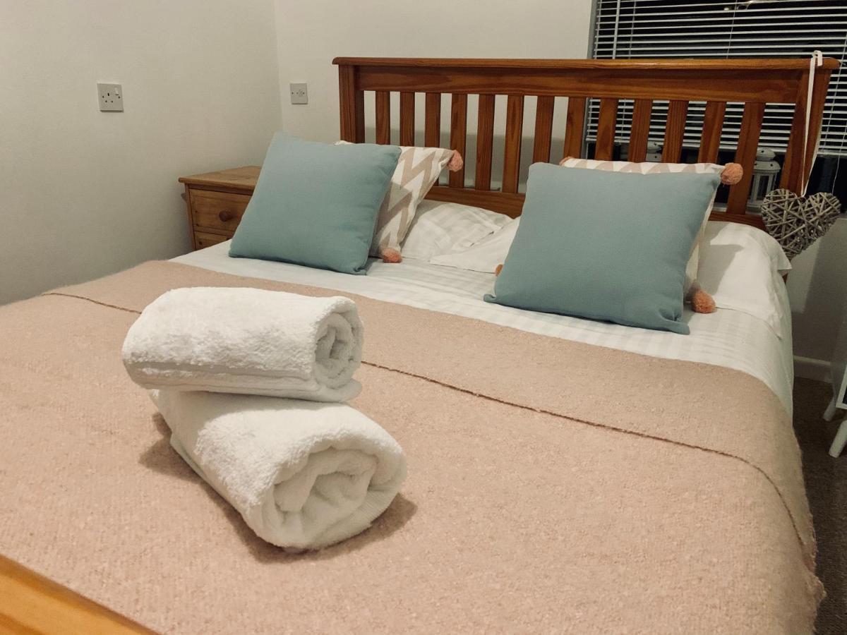 Cosy Rooms In Taunton Esterno foto